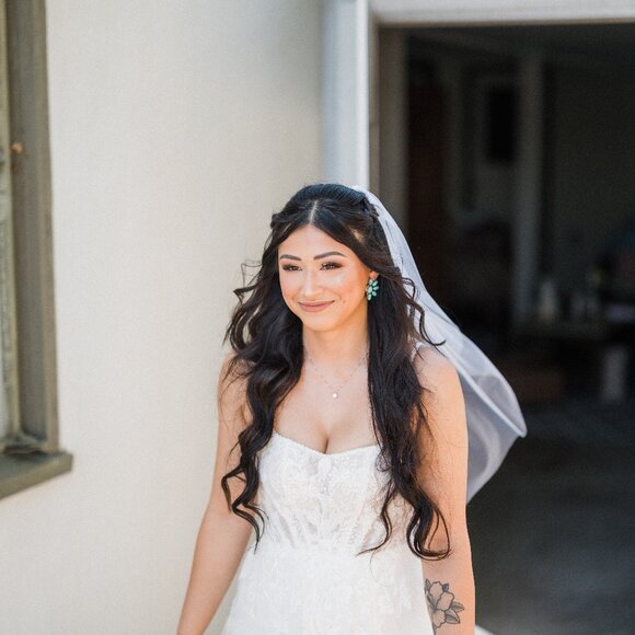 Soft Waist Length (30") Wedding Veil - Picture 11 of 13